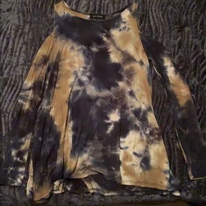 Cold Shoulder Long Sleeve Shirt